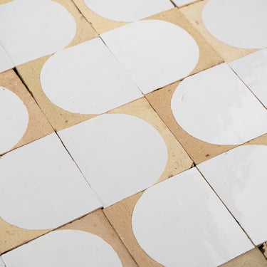 Baroque Arch 4x4 Himalayan Salt White Zellige Tile
